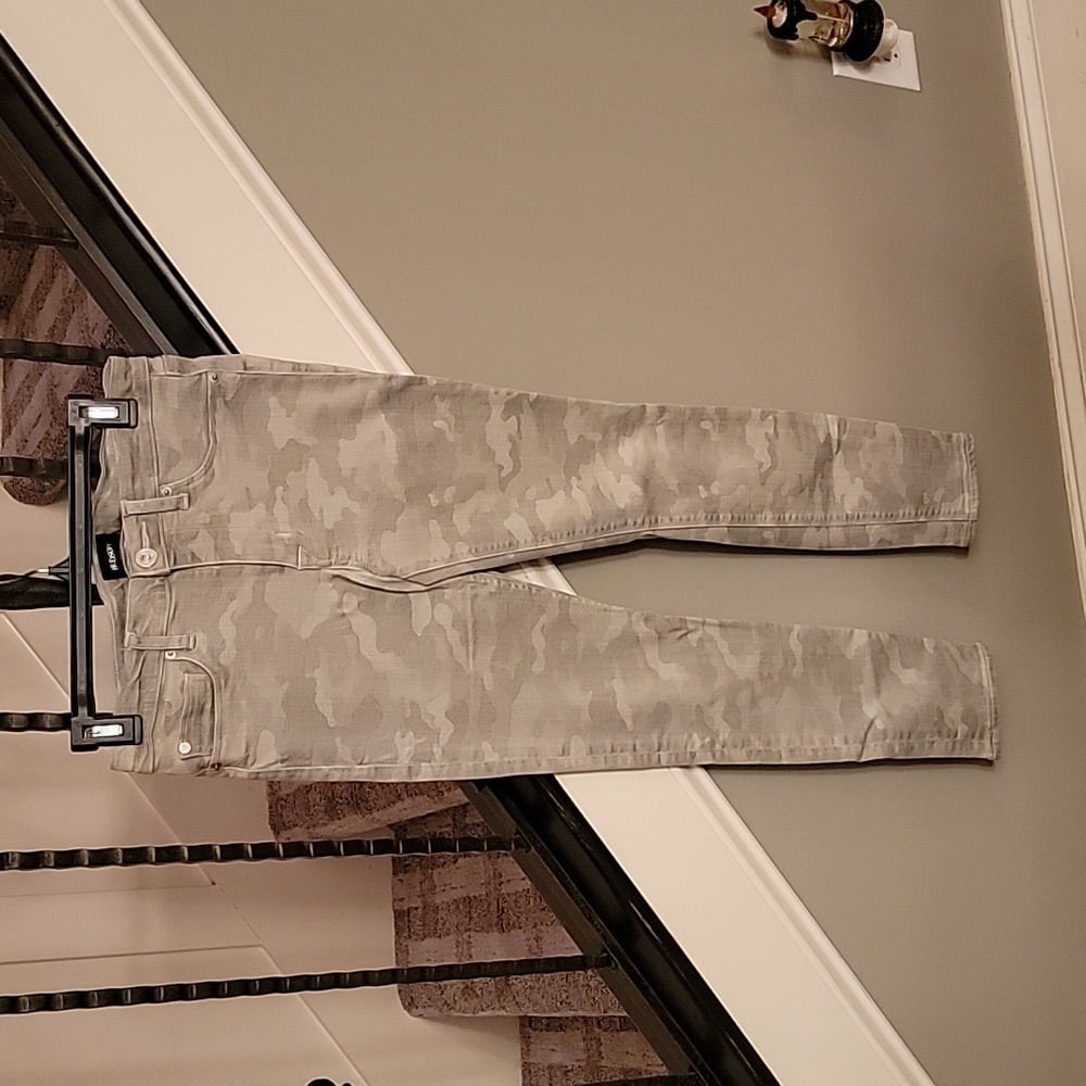 Hudson Nico Midrise Jeans Size 27